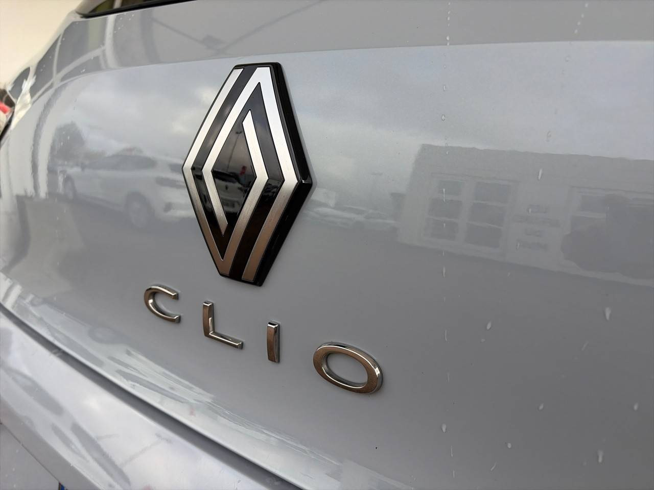 Vente en ligne Renault Clio 5 Clio TCe 90 au prix de 15 990 €