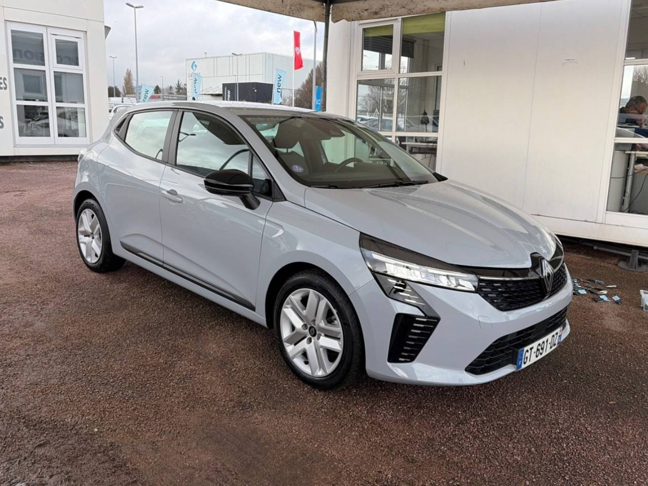 Vente en ligne Renault Clio 5 Clio TCe 90 au prix de 15 990 €