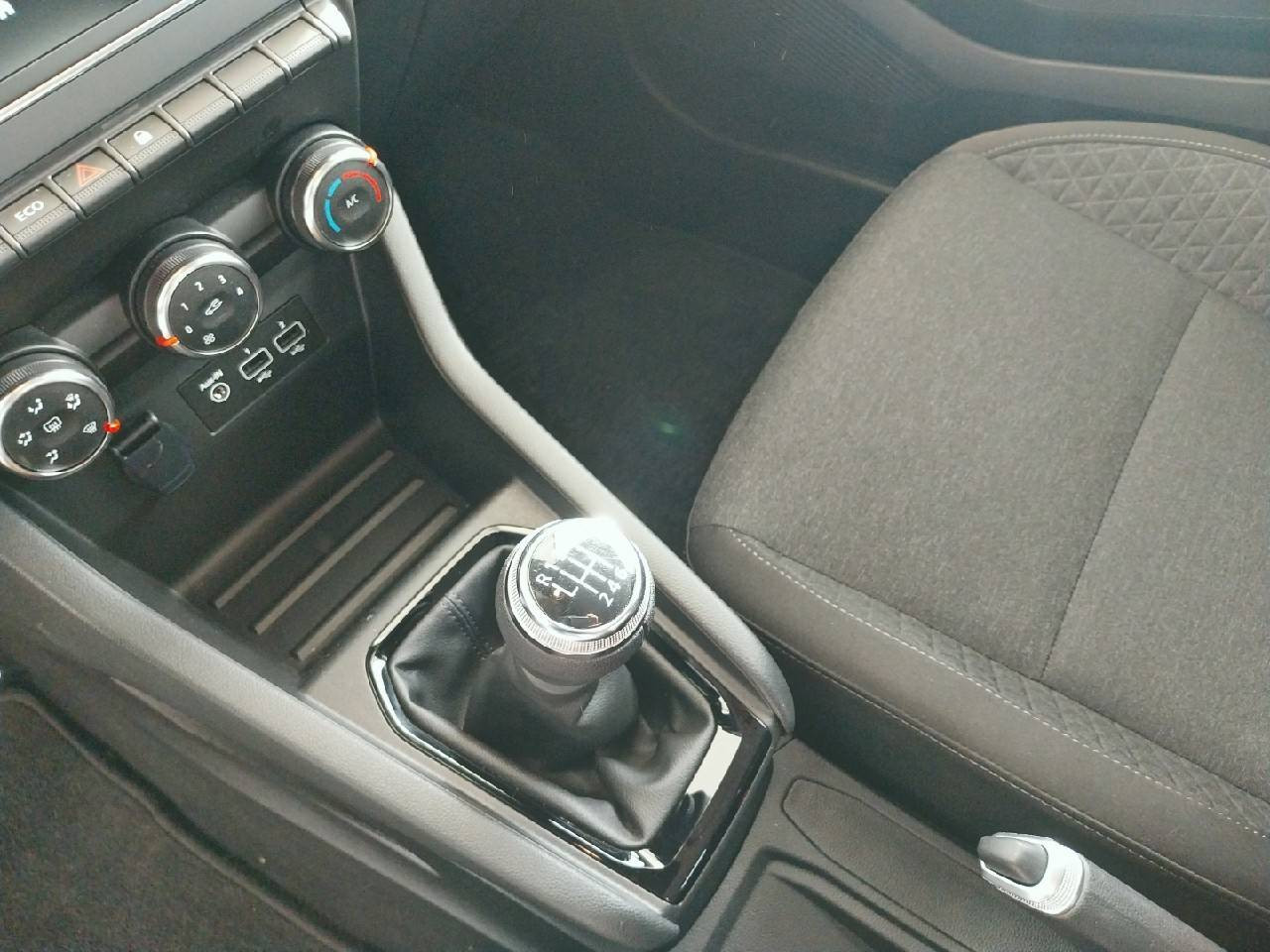 Vente en ligne Renault Clio 5 Clio TCe 90 au prix de 14 790 €