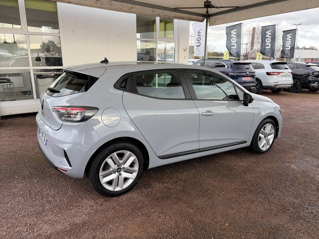 Vente en ligne Renault Clio 5 Clio TCe 90 au prix de 15 990 €