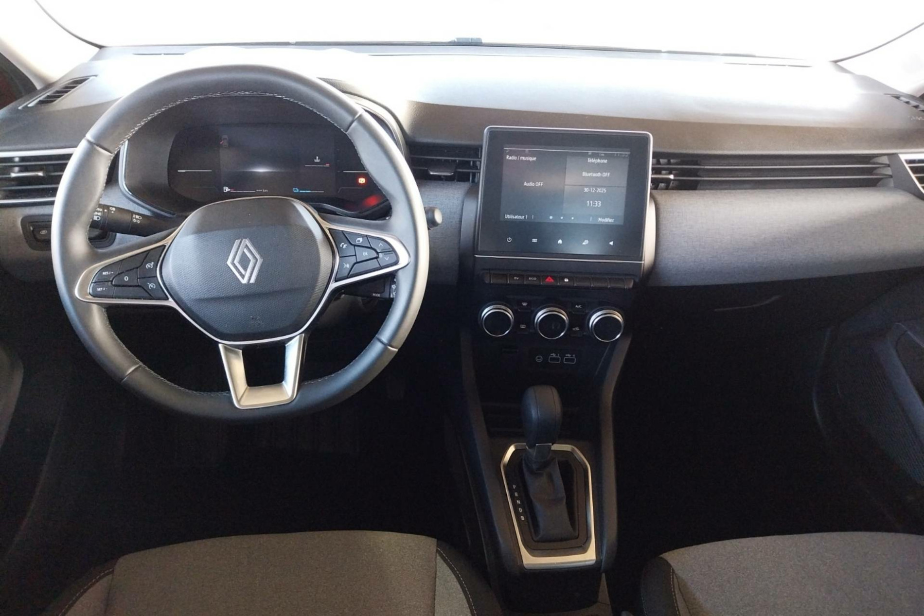 Vente en ligne Renault Clio 5 Clio E-Tech full hybrid 145 ch GSR2 au prix de 20 990 €