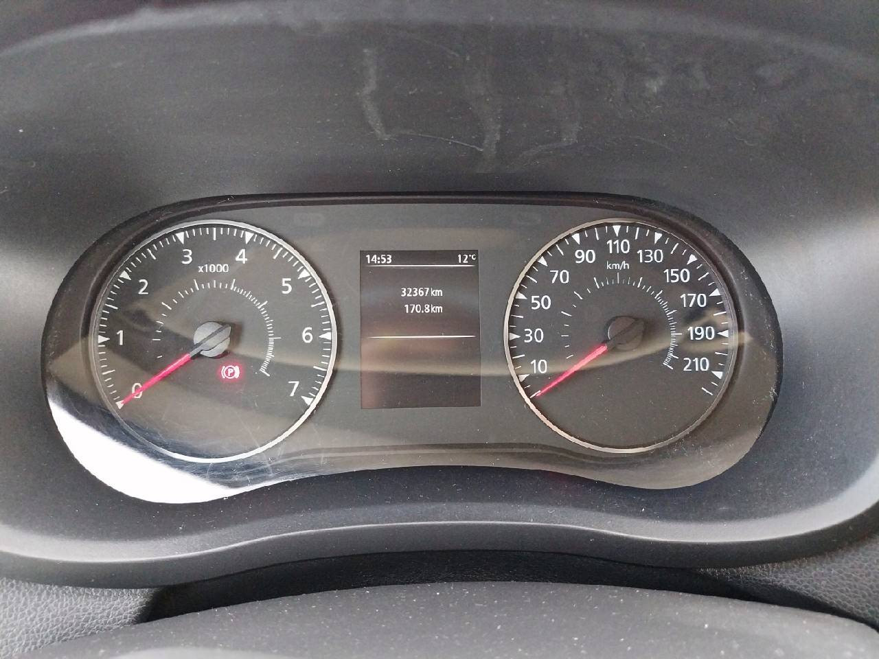 Vente en ligne Renault Master Fourgon MASTER FGN TRAC F3500 L2H2 BLUE DCI 135 au prix de 26 490 €