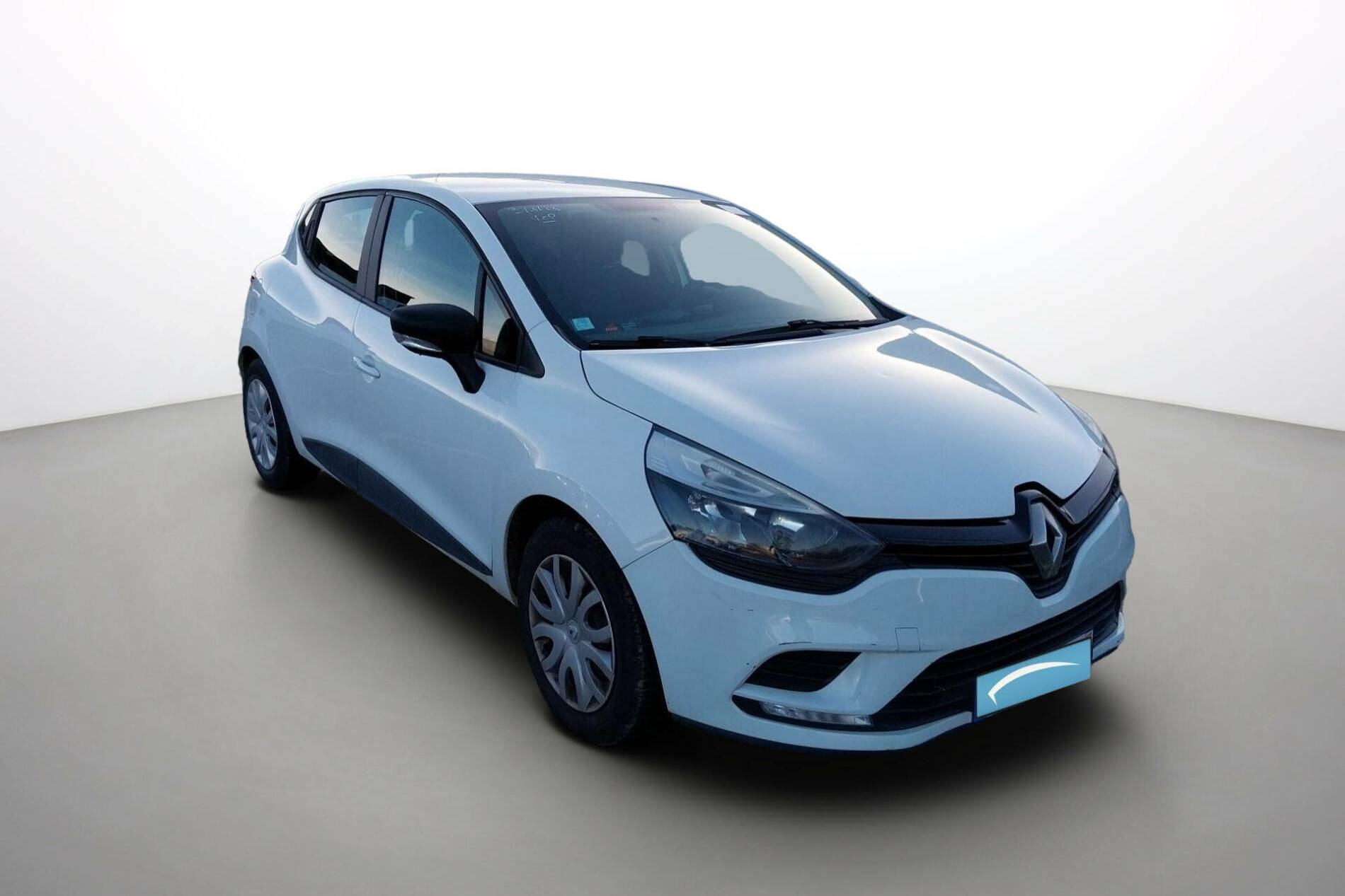 Vente en ligne Renault Clio 4 Clio 1.2 16V 75 au prix de 9 790 €