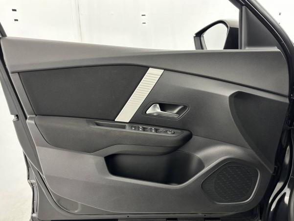Vente en ligne Citroën C4  BlueHDi 110 S&S BVM6 au prix de 16 990 €