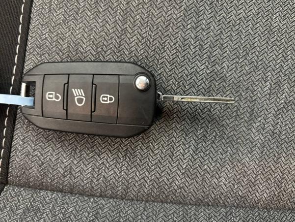 Vente en ligne Citroën C4  BlueHDi 110 S&S BVM6 au prix de 16 990 €