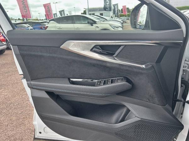 Vente en ligne Renault Austral  E-Tech hybrid 200 au prix de 35 990 €