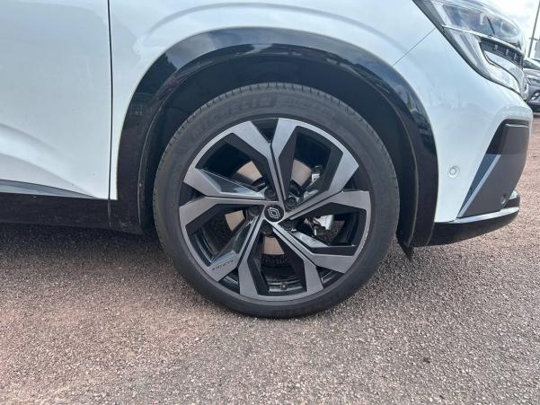 Vente en ligne Renault Austral  E-Tech hybrid 200 au prix de 35 990 €