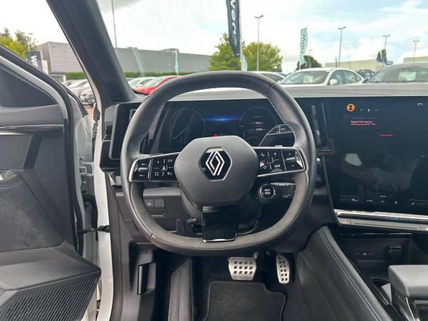 Vente en ligne Renault Austral  E-Tech hybrid 200 au prix de 35 990 €