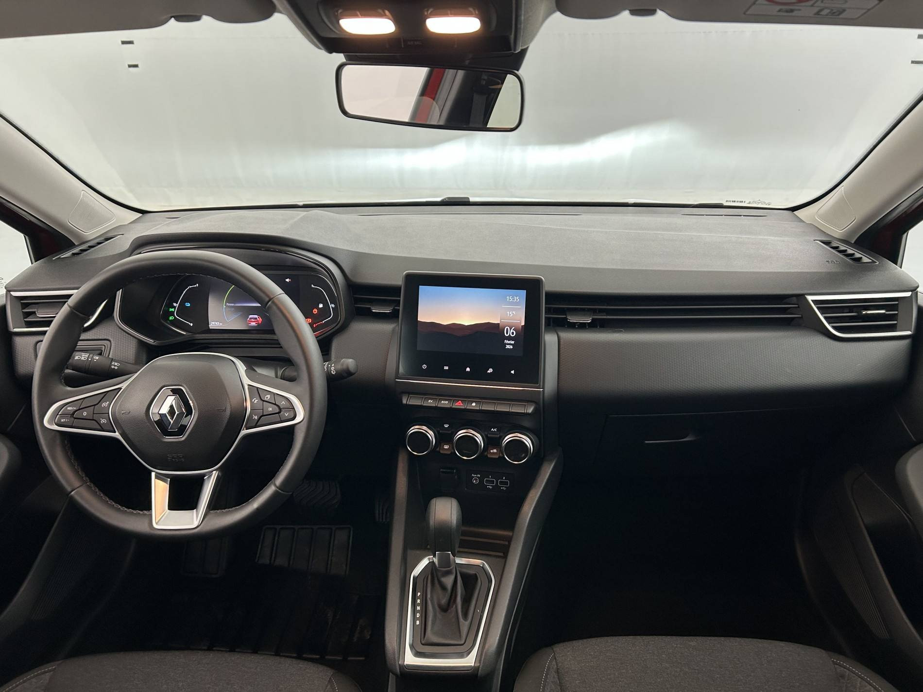 Vente en ligne Renault Clio 5 Clio E-Tech full hybrid 145 au prix de 17 490 €