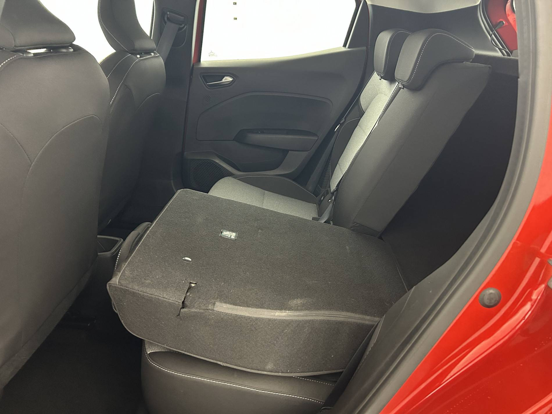 Vente en ligne Renault Clio 5 Clio E-Tech full hybrid 145 ch GSR2 au prix de 20 990 €