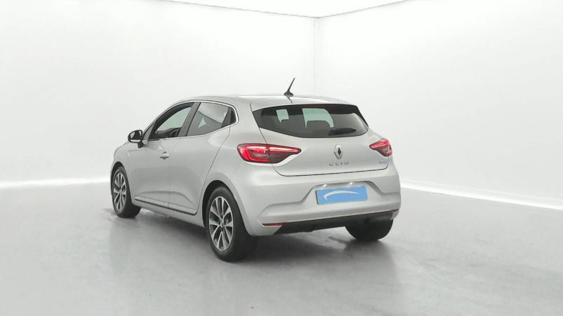 Vente en ligne Renault Clio 5 Clio E-Tech 140 au prix de 18 490 €