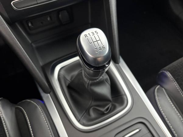 Vente en ligne Renault Megane 4 Mégane IV Berline Blue dCi 115 au prix de 14 790 €