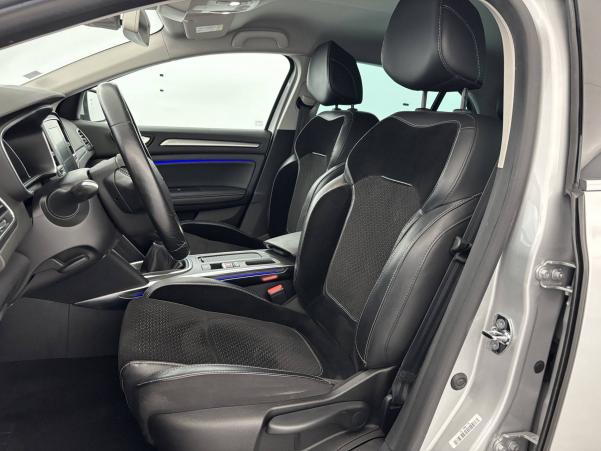 Vente en ligne Renault Megane 4 Mégane IV Berline Blue dCi 115 au prix de 14 790 €