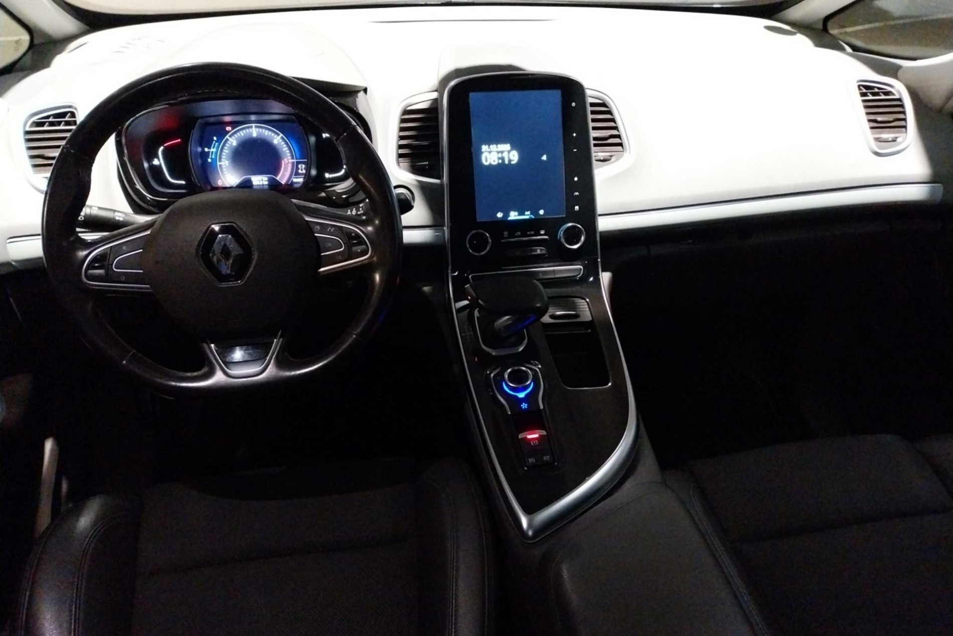 Vente en ligne Renault Espace 5 Espace dCi 160 Energy Twin Turbo au prix de 17 990 €