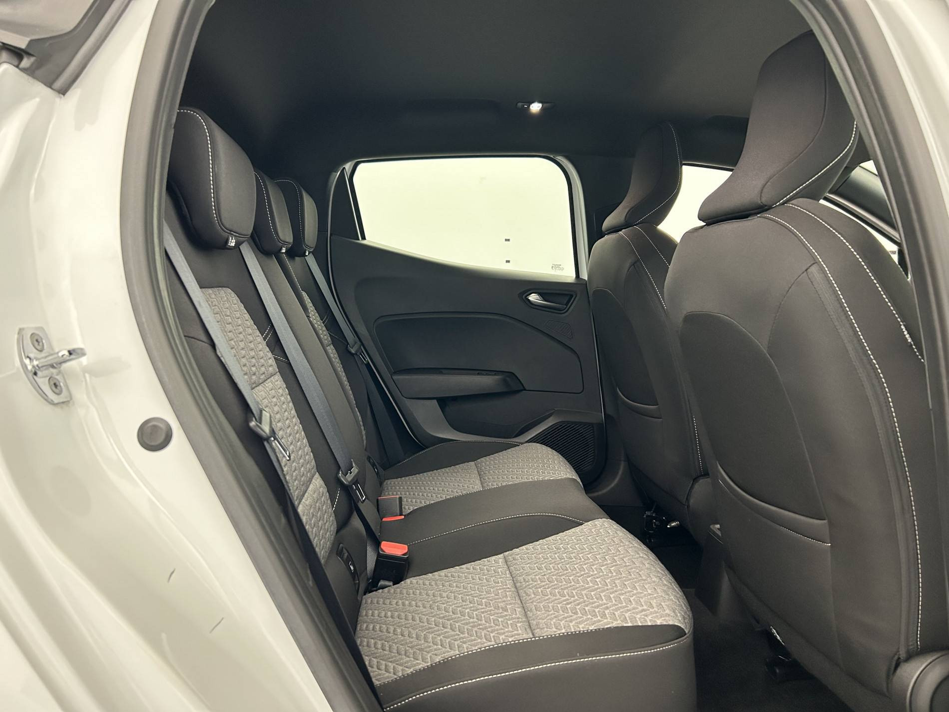 Vente en ligne Renault Clio 5 Clio TCe 90 - 21N au prix de 14 490 €