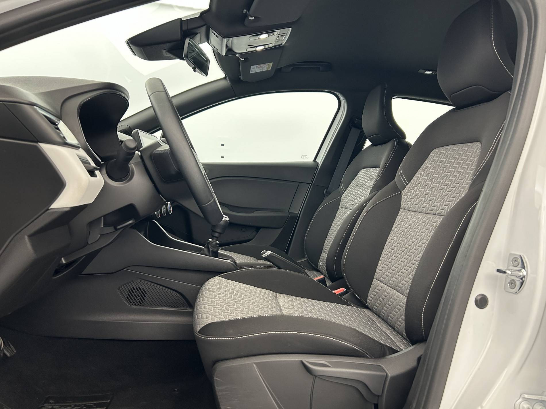 Vente en ligne Renault Clio 5 Clio TCe 90 - 21N au prix de 14 490 €