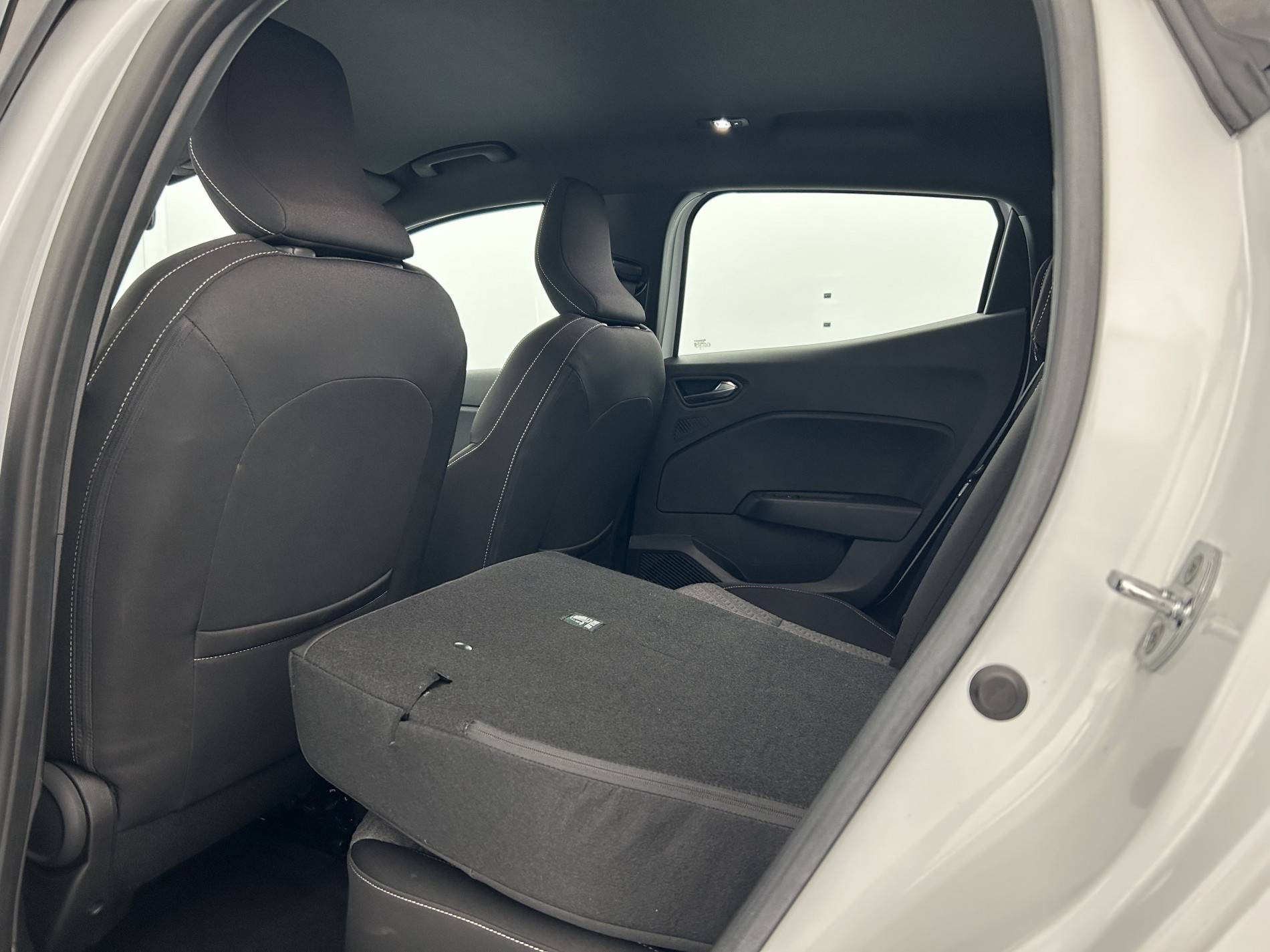 Vente en ligne Renault Clio 5 Clio TCe 90 - 21N au prix de 14 490 €