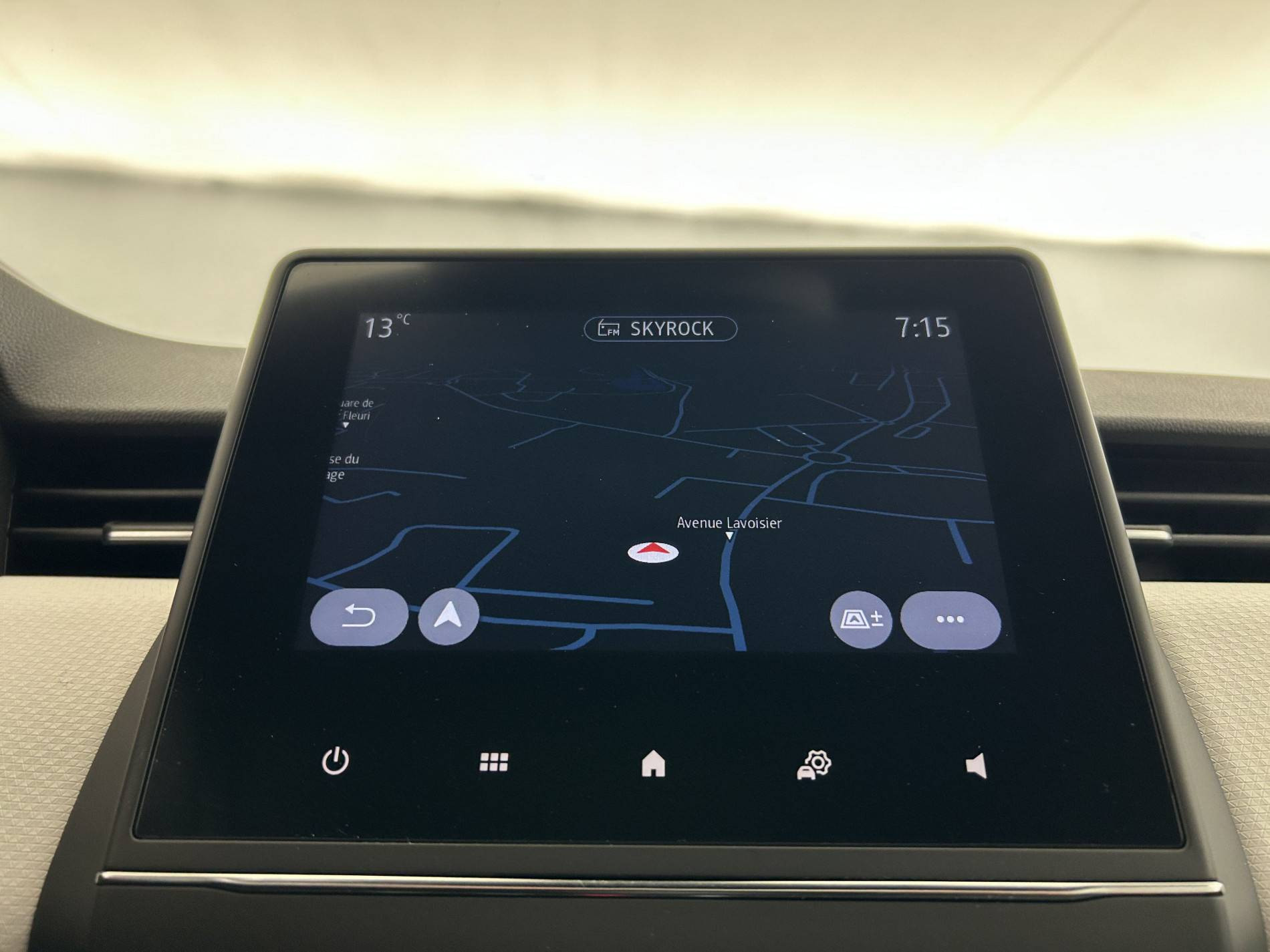 Vente en ligne Renault Clio 5 Clio TCe 90 - 21N au prix de 14 490 €