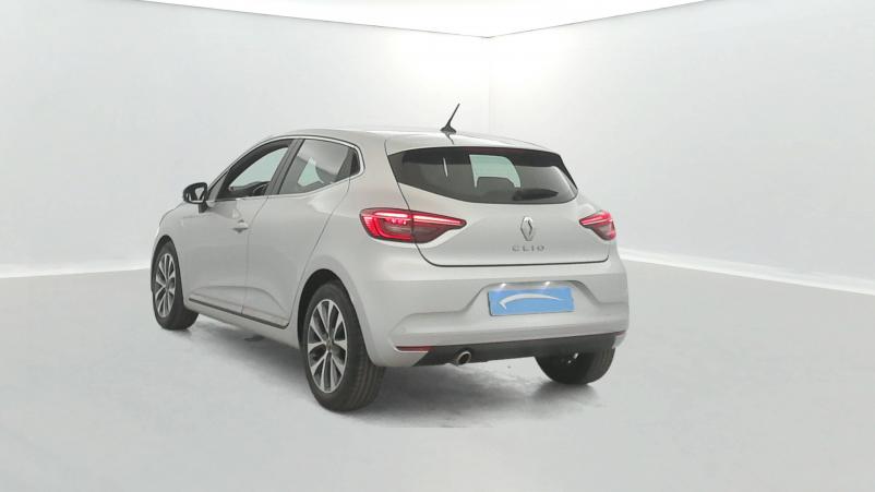 Vente en ligne Renault Clio 5 Clio TCe 90 - 21 au prix de 15 490 €