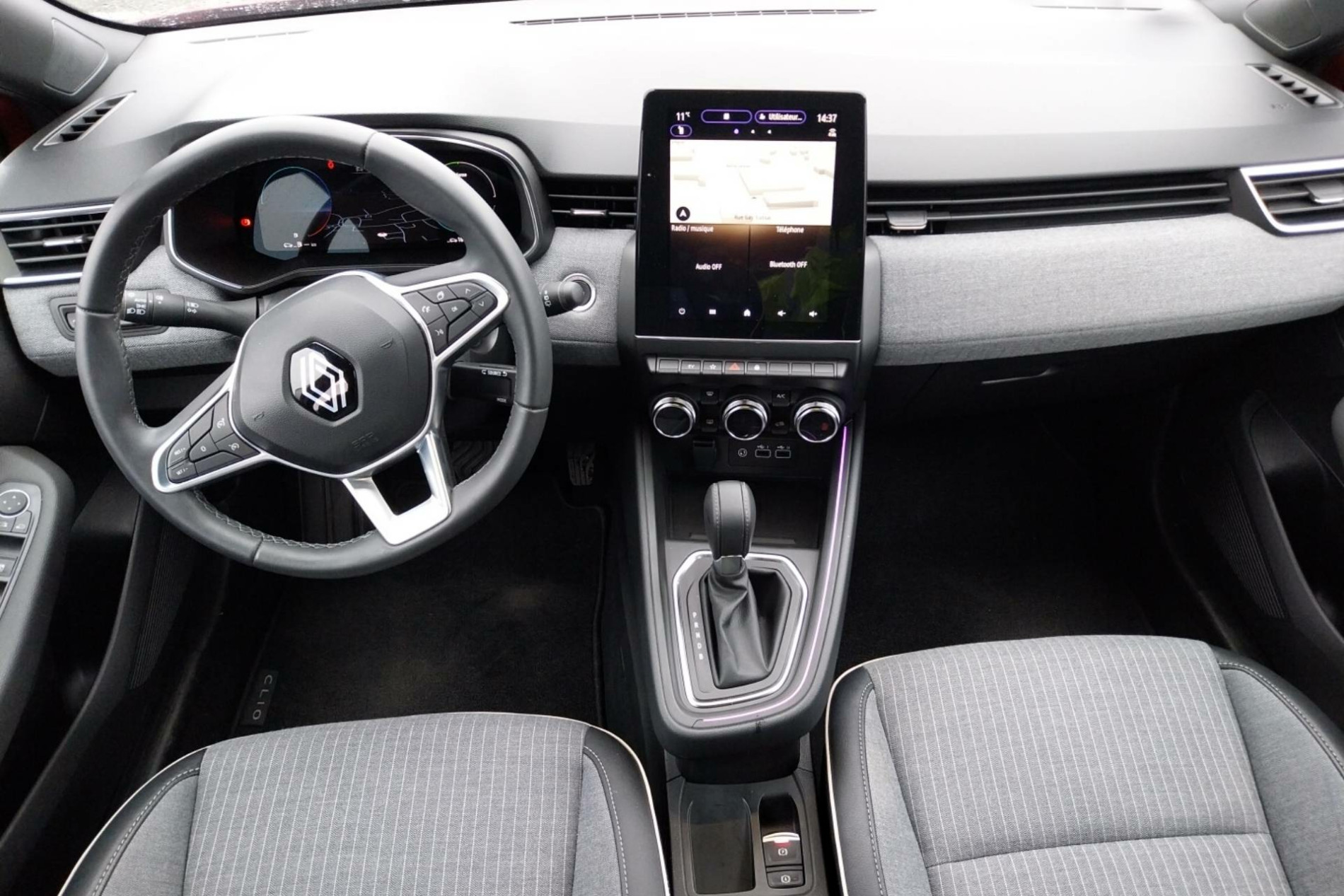 Vente en ligne Renault Clio 5 Clio E-Tech full hybrid 145 au prix de 19 990 €