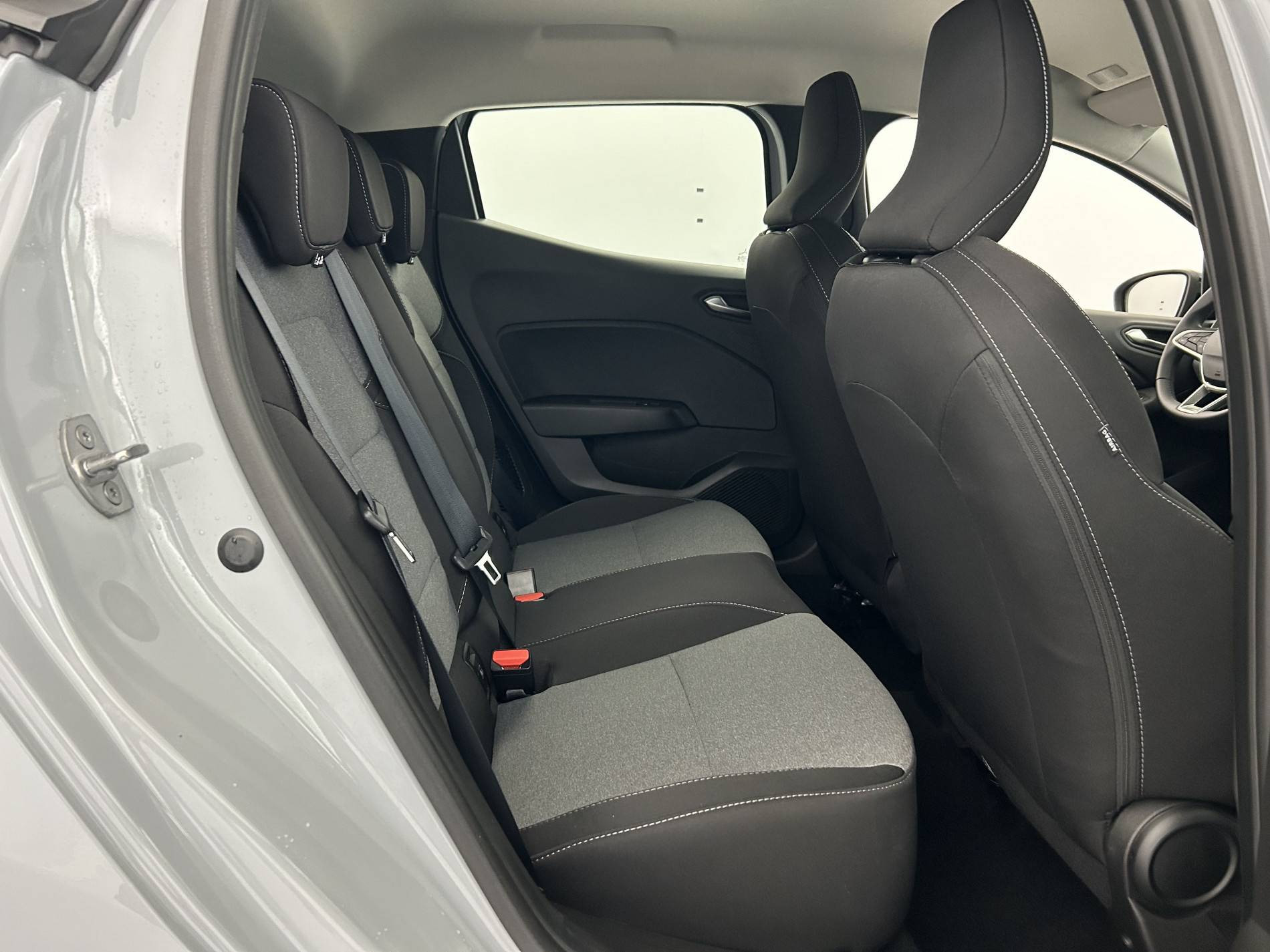 Vente en ligne Renault Clio 5 Clio E-Tech full hybrid 145 ch GSR2 au prix de 20 890 €