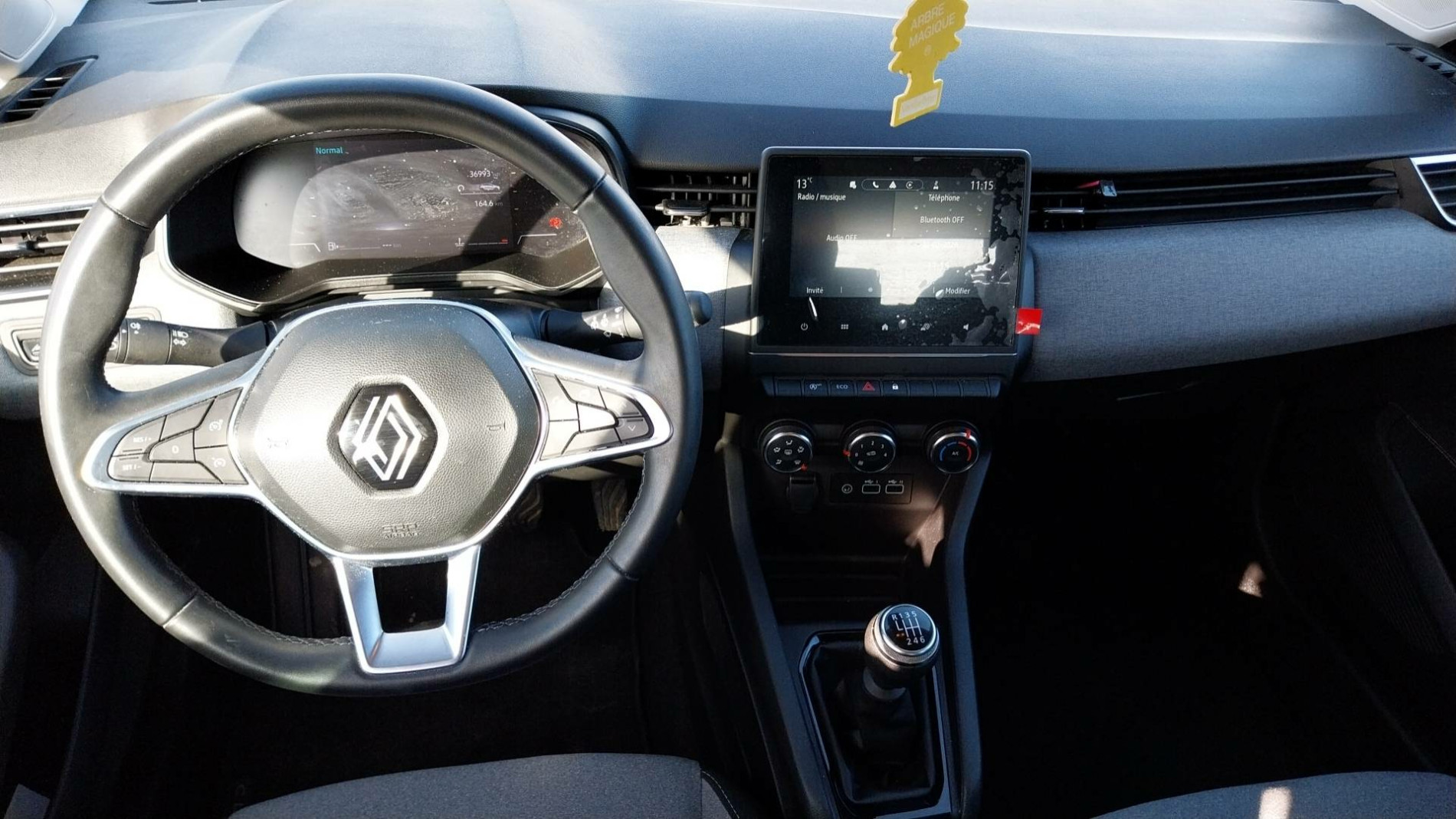 Vente en ligne Renault Clio 5 Clio dCi 100 au prix de 16 990 €