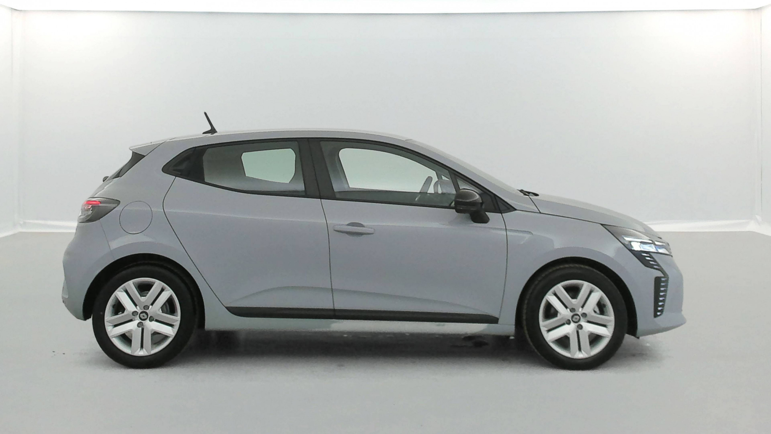 Vente en ligne Renault Clio 5 Clio E-Tech full hybrid 145 ch GSR2 au prix de 20 890 €