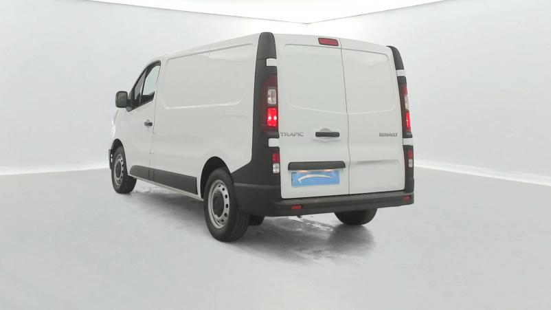 Vente en ligne Renault Trafic 3 Fourgon TRAFIC FGN L1H1 3000 KG BLUE DCI 130 au prix de 23 990 €