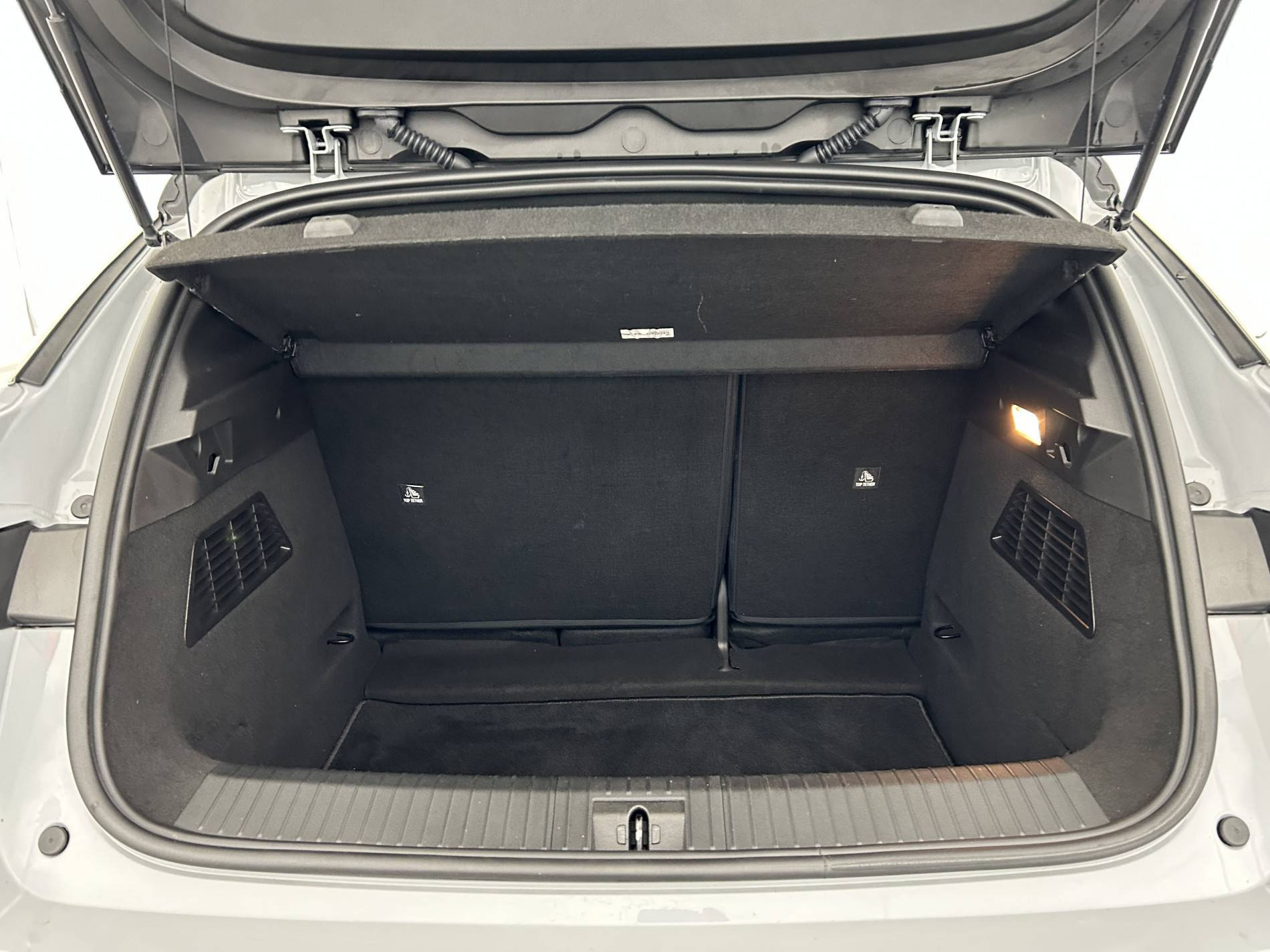 Vente en ligne Renault Megane E-Tech  EV60 220 ch super charge au prix de 22 590 €