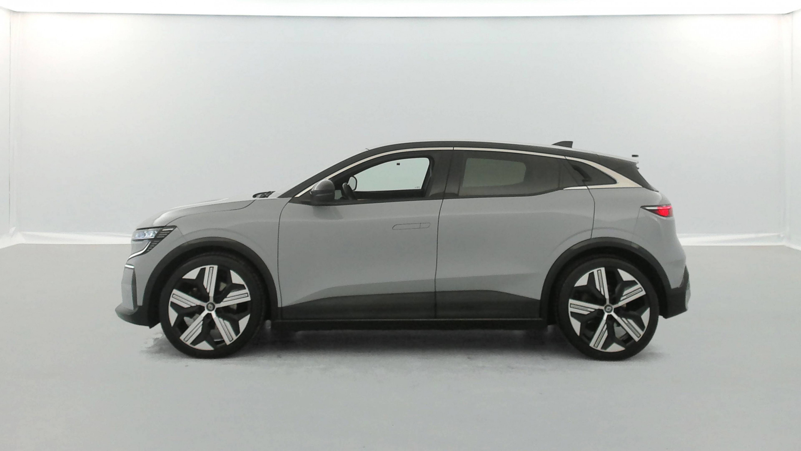 Vente en ligne Renault Megane E-Tech  EV60 220 ch super charge au prix de 22 590 €
