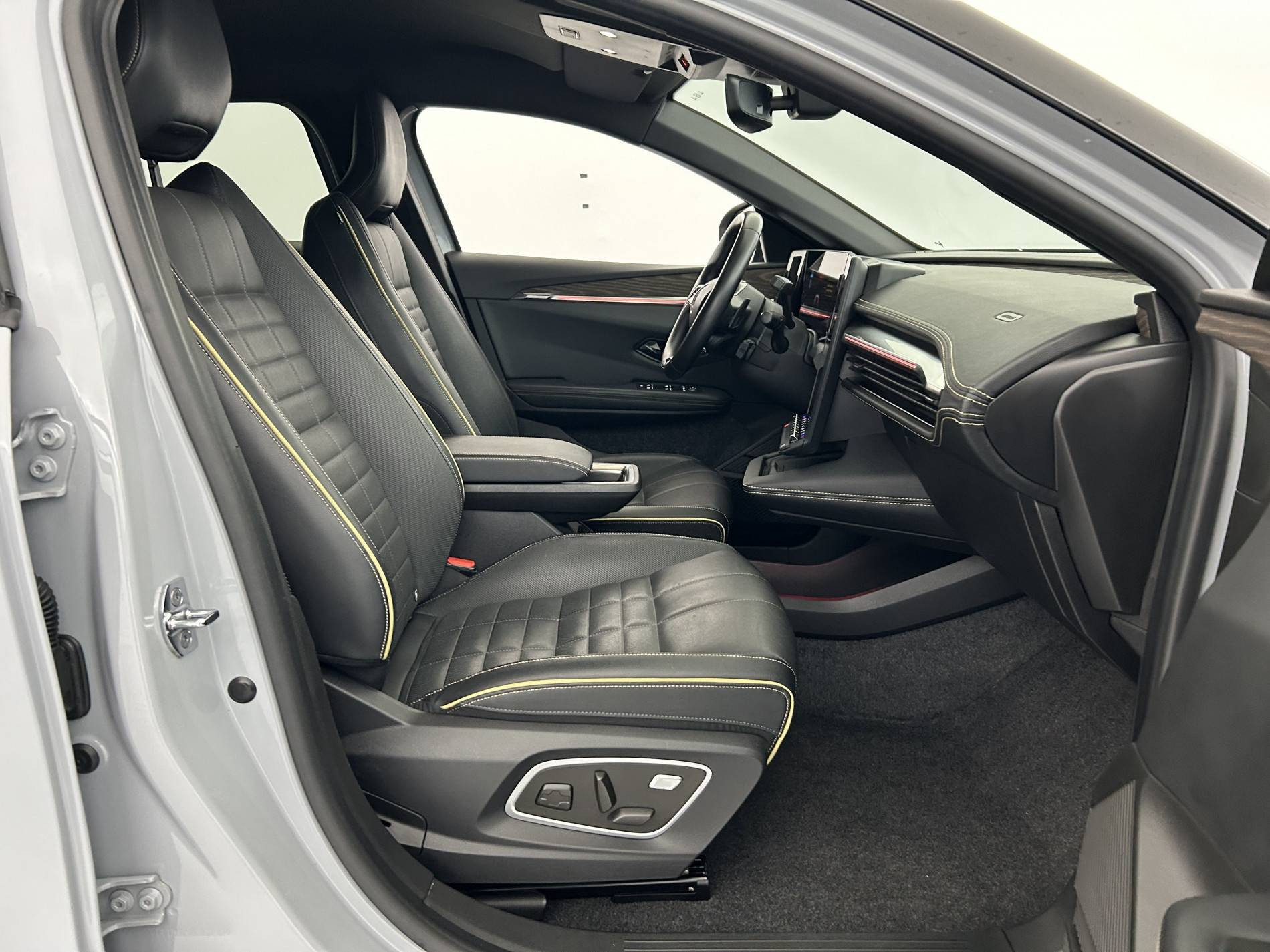 Vente en ligne Renault Megane E-Tech  EV60 220 ch super charge au prix de 22 590 €