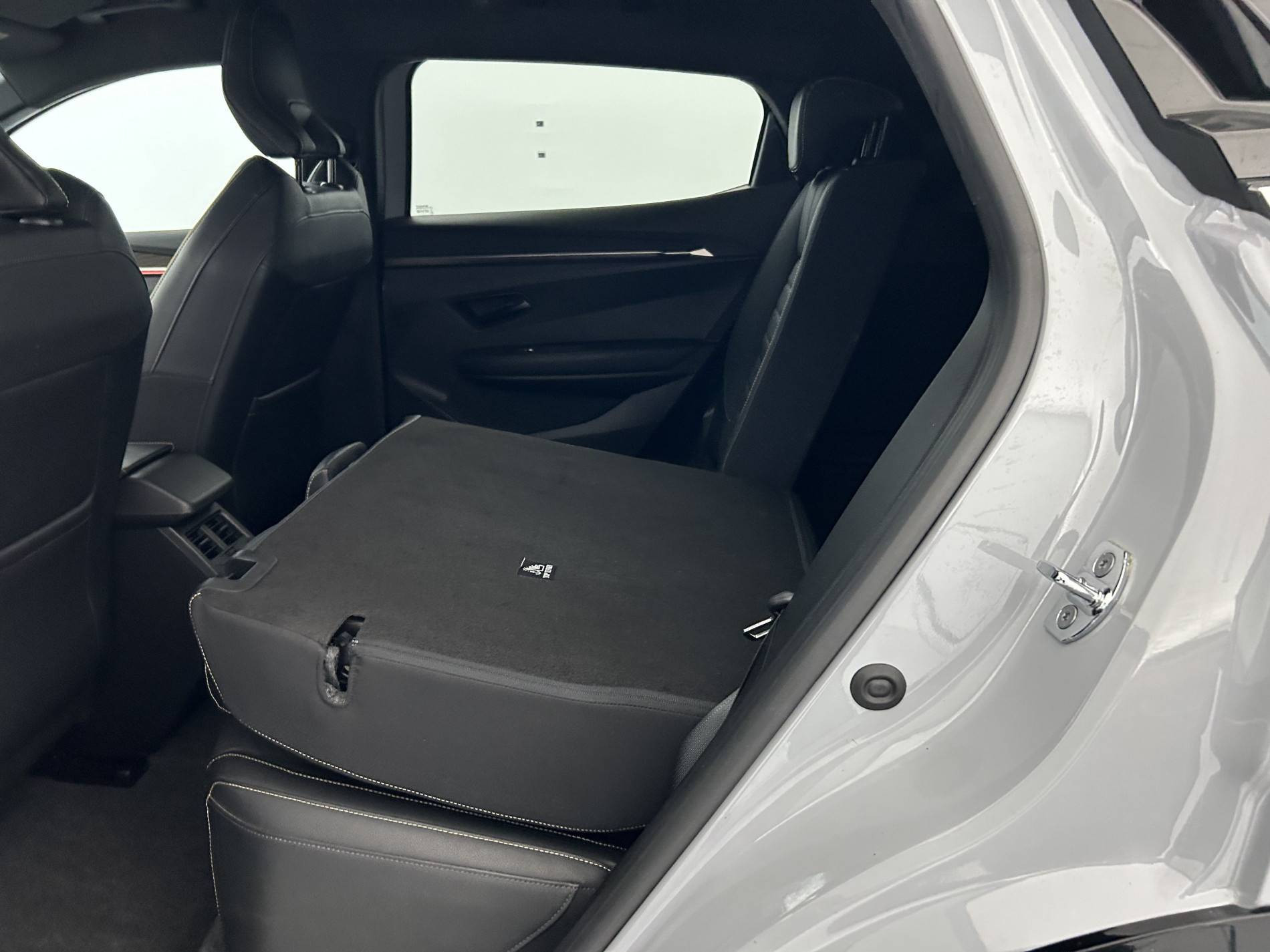 Vente en ligne Renault Megane E-Tech  EV60 220 ch super charge au prix de 22 590 €