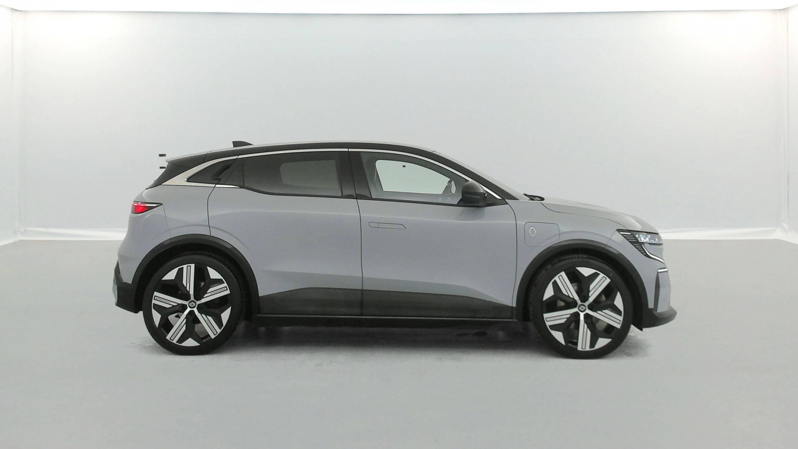 Vente en ligne Renault Megane E-Tech  EV60 220 ch super charge au prix de 22 590 €