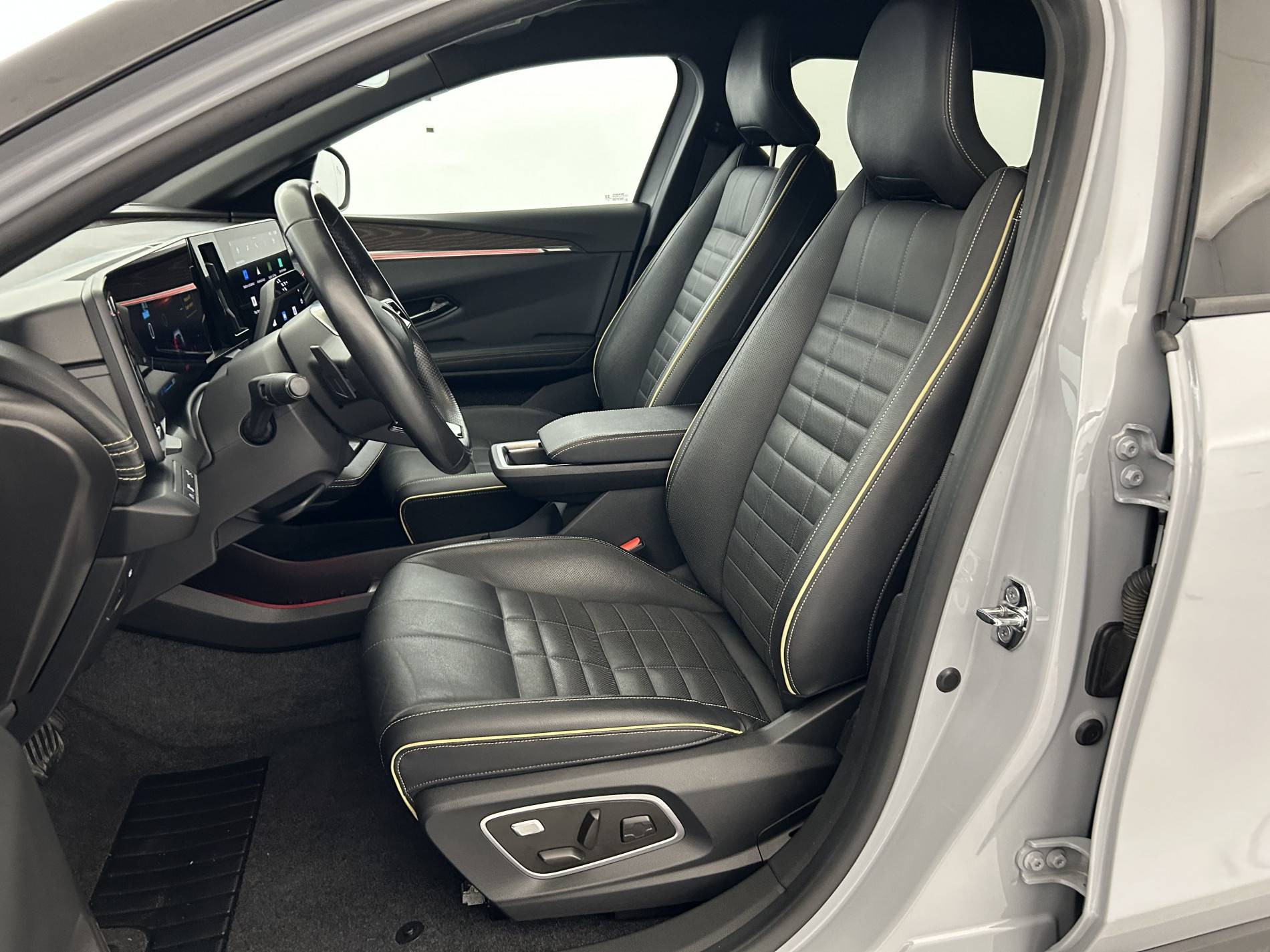 Vente en ligne Renault Megane E-Tech  EV60 220 ch super charge au prix de 22 590 €