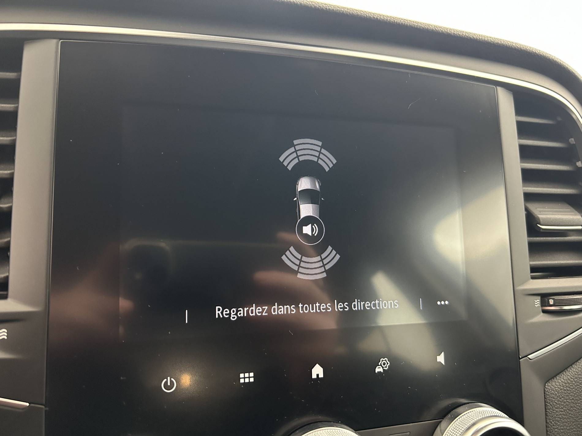 Vente en ligne Renault Megane 4 Mégane IV Berline Blue dCi 115 - 21B au prix de 16 990 €