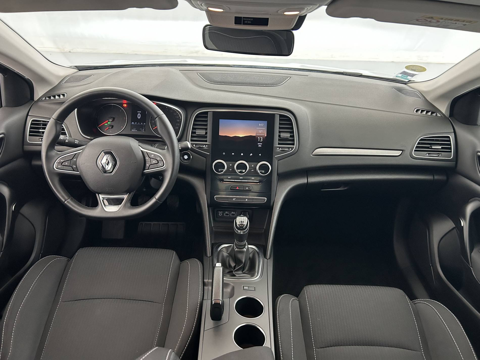 Vente en ligne Renault Megane 4 Mégane IV Berline Blue dCi 115 - 21B au prix de 16 990 €