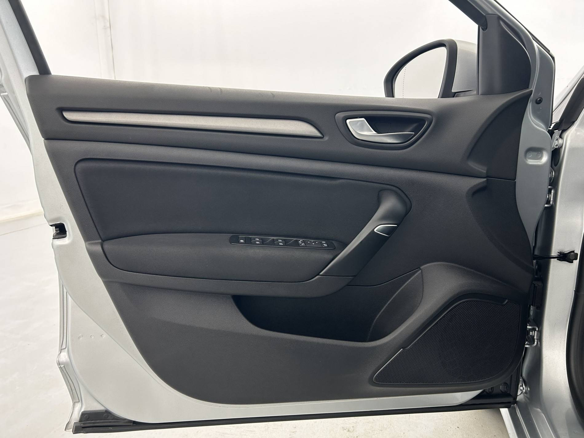 Vente en ligne Renault Megane 4 Mégane IV Berline Blue dCi 115 - 21B au prix de 16 990 €