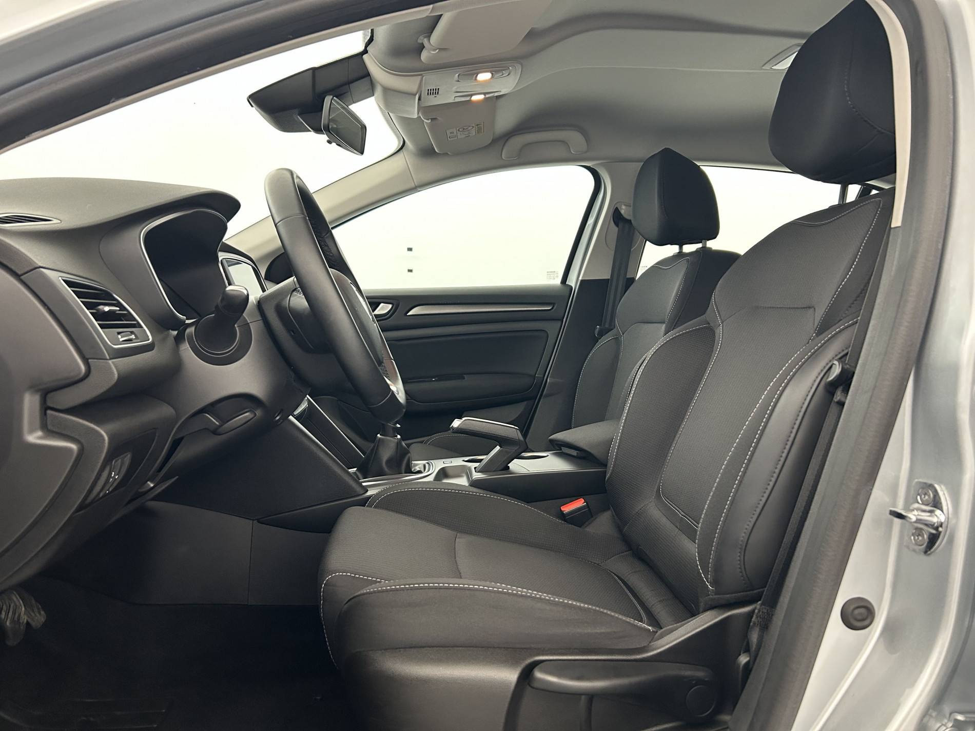 Vente en ligne Renault Megane 4 Mégane IV Berline Blue dCi 115 - 21B au prix de 16 990 €