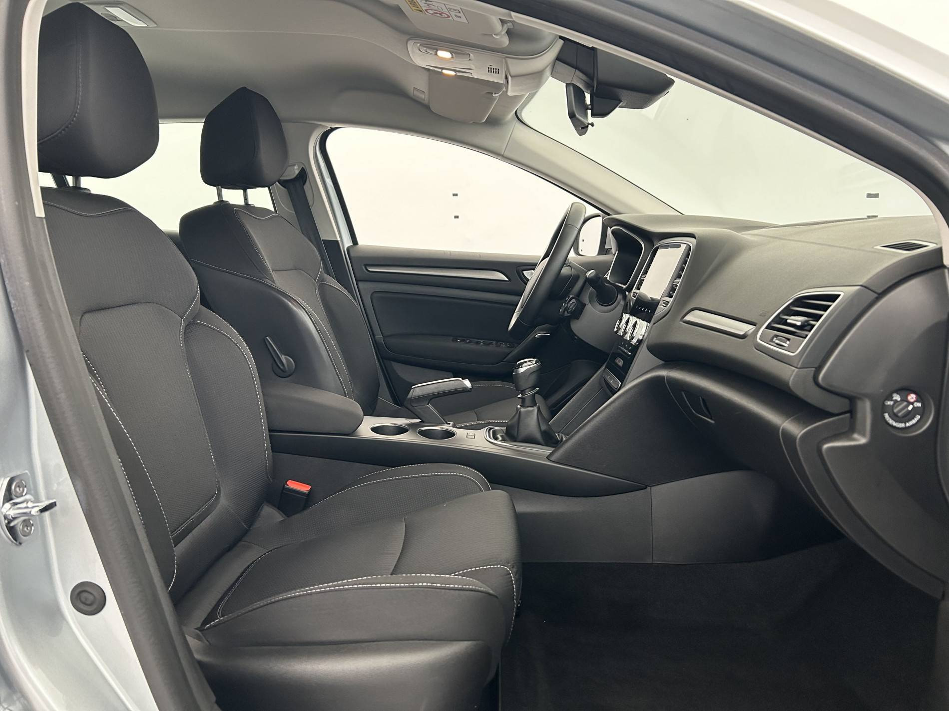 Vente en ligne Renault Megane 4 Mégane IV Berline Blue dCi 115 - 21B au prix de 16 990 €