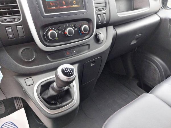 Vente en ligne Renault Trafic 3 Fourgon TRAFIC FGN L1H1 1000 KG DCI 120 au prix de 22 990 €