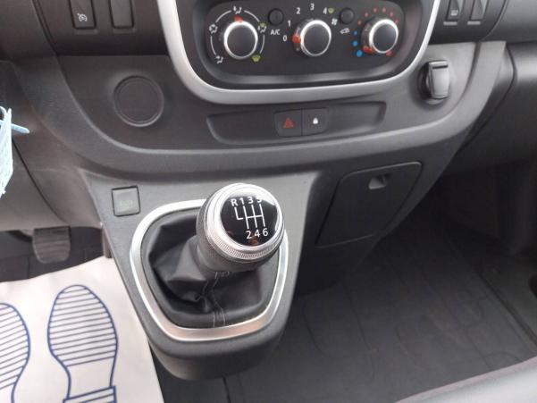 Vente en ligne Renault Trafic 3 Fourgon TRAFIC FGN L1H1 1000 KG DCI 120 au prix de 22 990 €