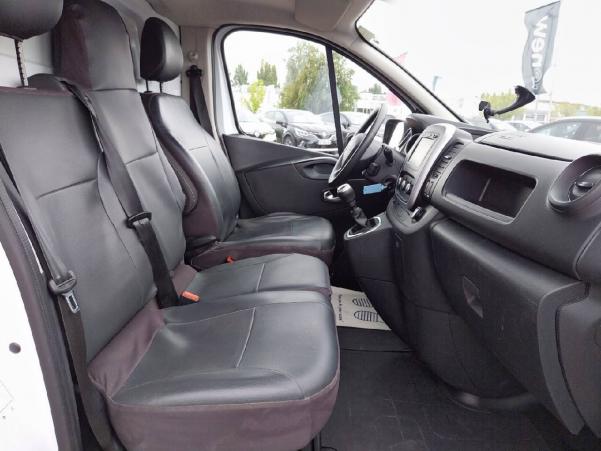 Vente en ligne Renault Trafic 3 Fourgon TRAFIC FGN L1H1 1000 KG DCI 120 au prix de 22 990 €
