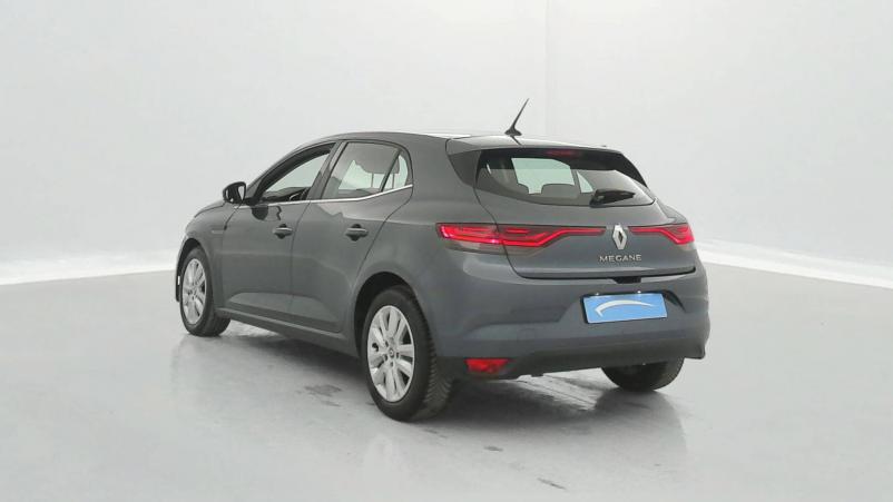 Vente en ligne Renault Megane 4 Mégane IV Berline TCe 140 EDC FAP au prix de 19 900 €