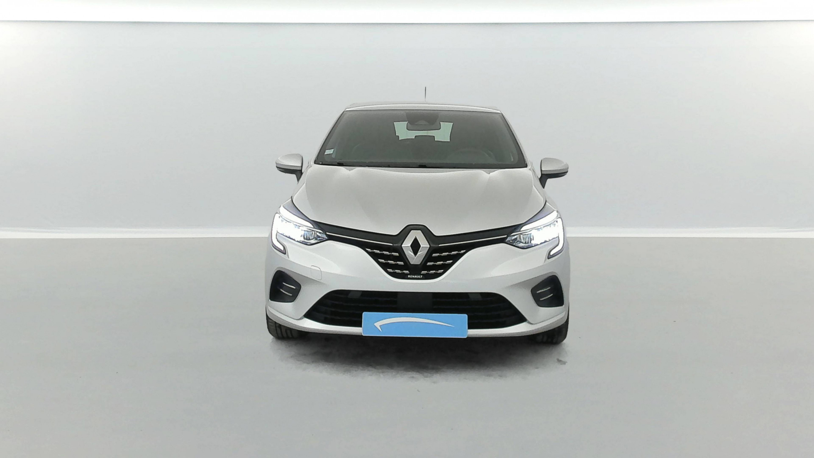 Vente en ligne Renault Clio 5 Clio E-Tech 140 - 21N au prix de 18 590 €
