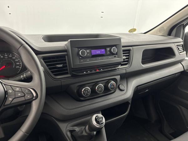 Vente en ligne Renault Trafic 3 Fourgon TRAFIC FGN L1H1 3000 KG BLUE DCI 130 au prix de 27 490 €