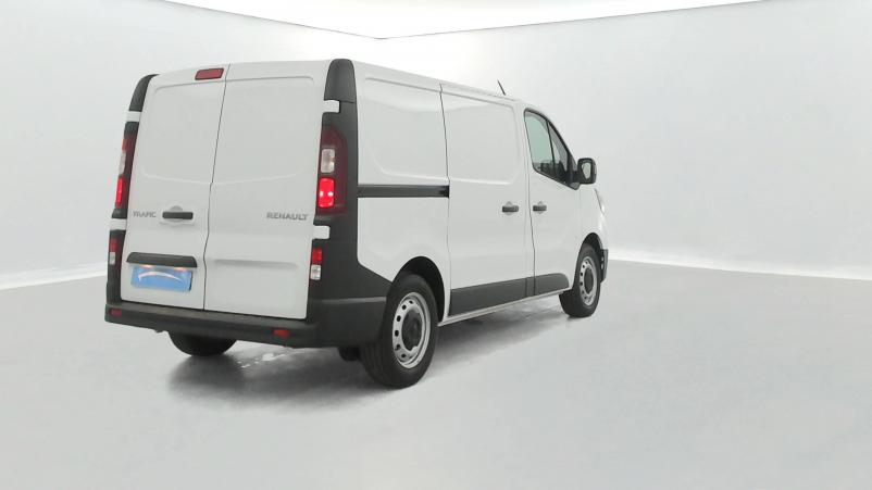 Vente en ligne Renault Trafic 3 Fourgon TRAFIC FGN L1H1 3000 KG BLUE DCI 130 au prix de 27 490 €