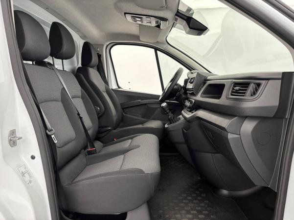 Vente en ligne Renault Trafic 3 Fourgon TRAFIC FGN L1H1 3000 KG BLUE DCI 130 au prix de 27 490 €