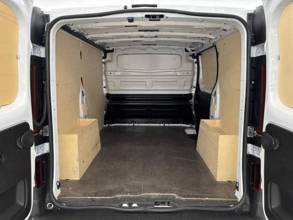 Vente en ligne Renault Trafic 3 Fourgon TRAFIC FGN L1H1 3000 KG BLUE DCI 130 au prix de 27 490 €