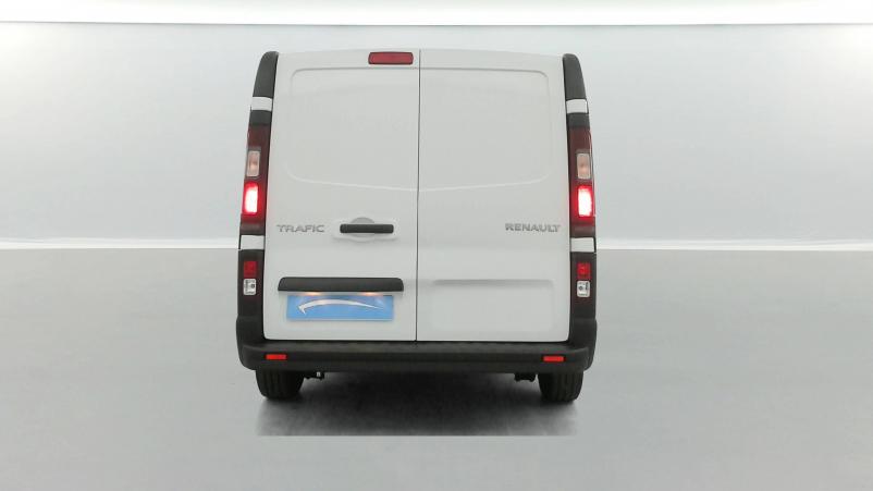 Vente en ligne Renault Trafic 3 Fourgon TRAFIC FGN L1H1 3000 KG BLUE DCI 130 au prix de 27 490 €