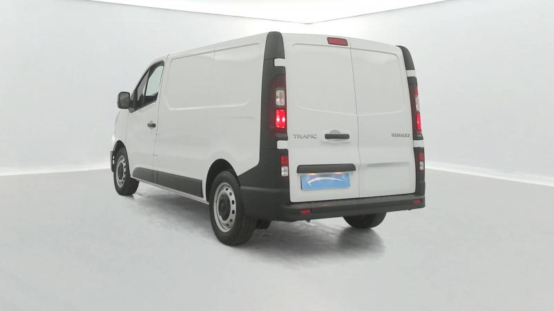 Vente en ligne Renault Trafic 3 Fourgon TRAFIC FGN L1H1 3000 KG BLUE DCI 130 au prix de 27 490 €